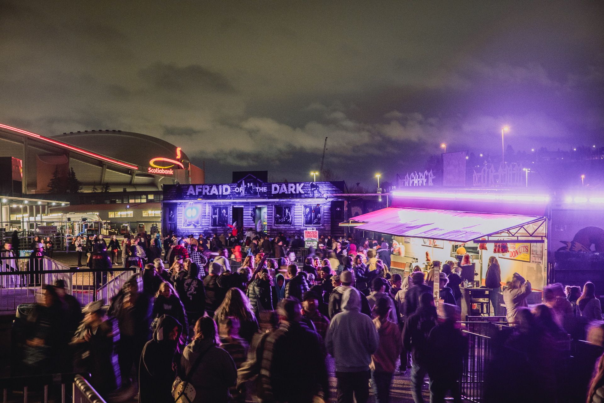Crowds gathering outside the Afraid of the Dark haunted house at ScreamFest